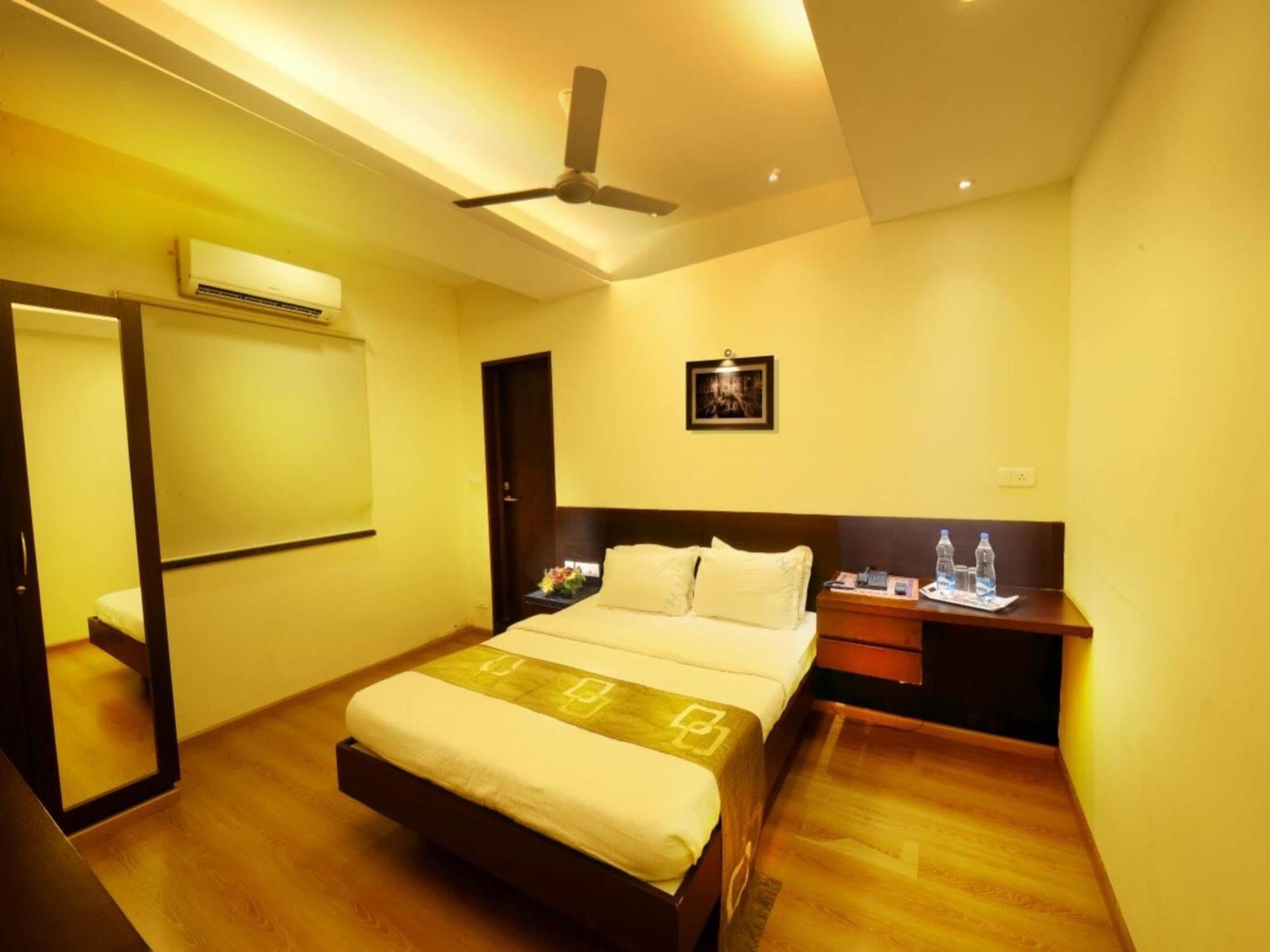 Capital O 64773 Horizon Heights Serviced Apartments Коимбаторе Екстериор снимка